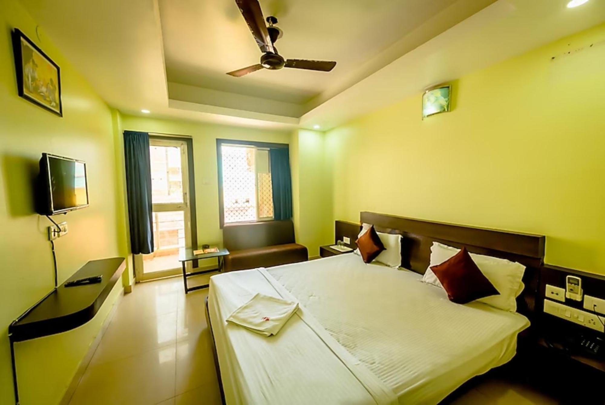 Deep Ganga Inn Near Sea Beach By Morservices Puri Bagian luar foto
