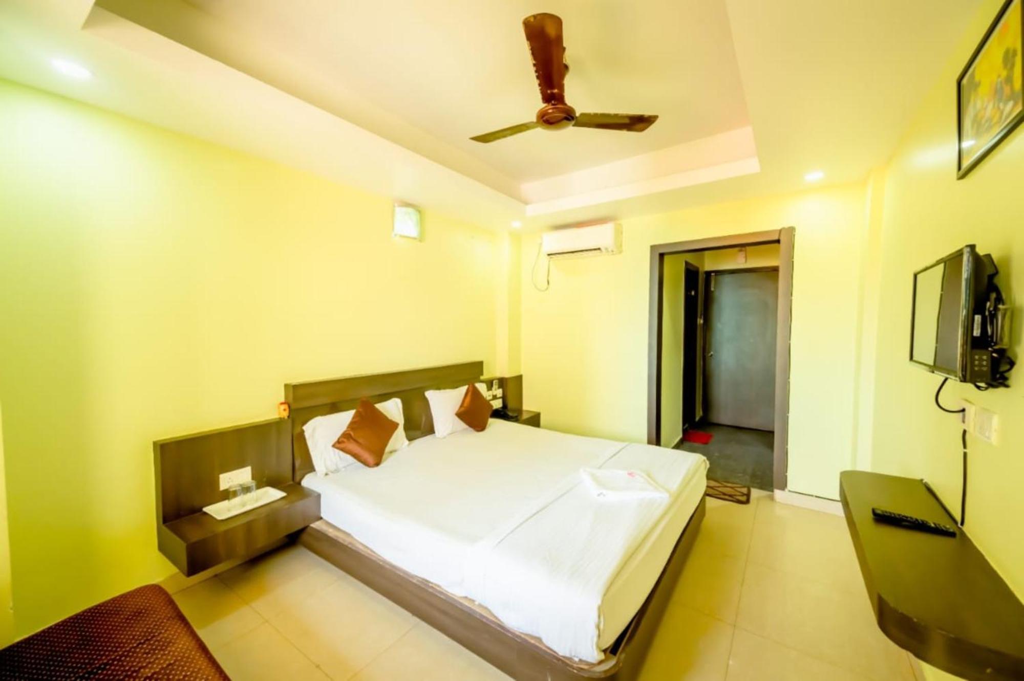 Deep Ganga Inn Near Sea Beach By Morservices Puri Bagian luar foto
