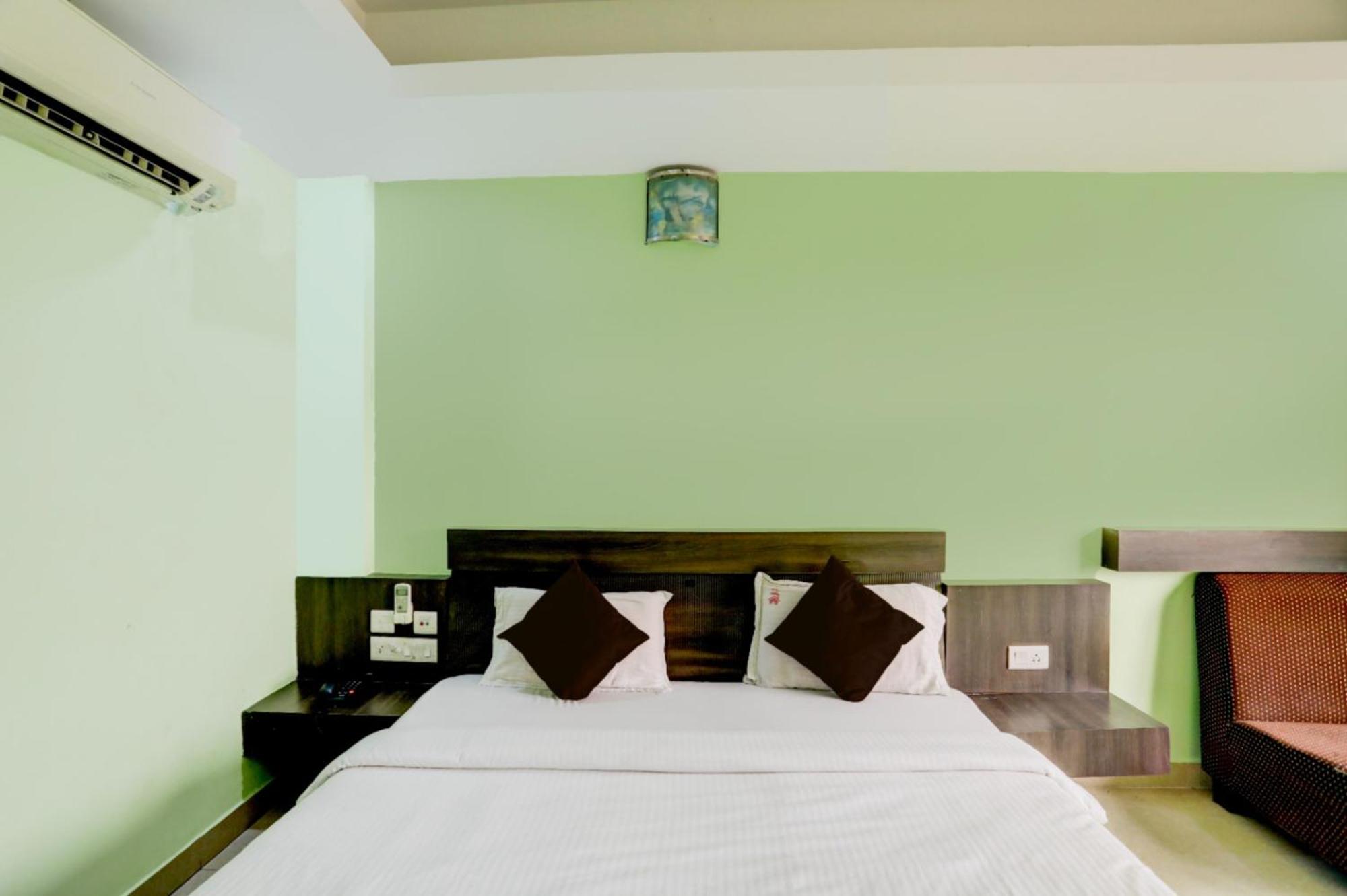 Deep Ganga Inn Near Sea Beach By Morservices Puri Bagian luar foto